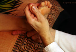 Trattamento di riflessologia plantare musicale